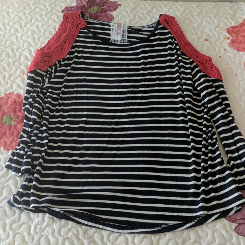 Open shoulder striped Top